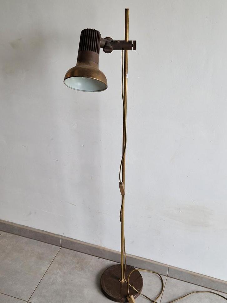 Retro vloerlamp , vloerloerspot roteerbaar en aanpasbaar in, Huis en Inrichting, Lampen | Vloerlampen, Gebruikt, 100 tot 150 cm