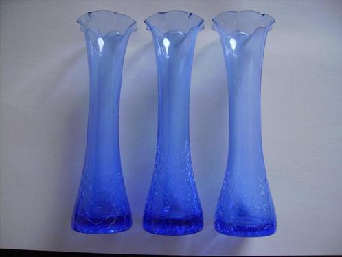 3 Petits vases soliflores en verre bleus très fin , MURANO, Maison & Meubles, Accessoires pour la Maison | Vases, Neuf, Bleu, Moins de 50 cm