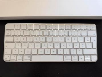 Apple Magic Azerty toetsenbord  oplaadbaar  Model A2450 beschikbaar voor biedingen