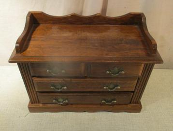 Leuk Houten Juwelenkistje - 31x15x24 beschikbaar voor biedingen