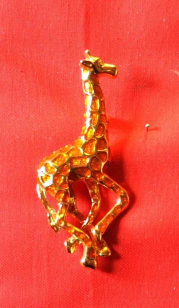 grande broche girafe (x2093) beschikbaar voor biedingen