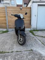 Scooter venesi, Fietsen en Brommers, Scooters | Vespa, Ophalen