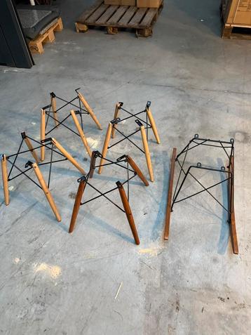 Diverses bases et pieds eames herman miller beschikbaar voor biedingen