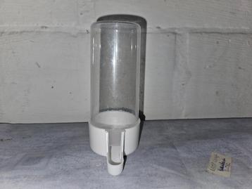 Kunststof drinkfontein 200 ml beschikbaar voor biedingen