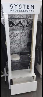 Vitrine kast met opberg lade onderaan en led verlichting, Huis en Inrichting, Kasten | Vitrinekasten, Ophalen, Zo goed als nieuw