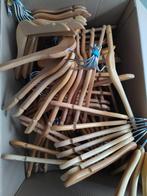Houten kinder kledinghangers, Ophalen, Zo goed als nieuw, Hout, Overige typen