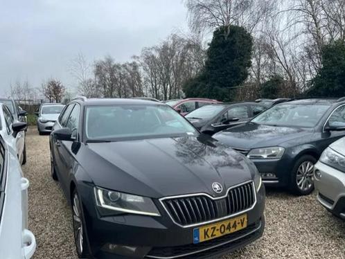 Skoda Superb Combi 1.6 TDI Style Business, Auto's, Skoda, Bedrijf, Superb, ABS, Airbags, Airconditioning, Centrale vergrendeling