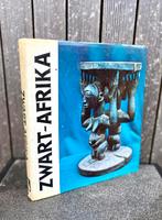 Boek Zwart Afrika van P. Samon, Ophalen of Verzenden, Gelezen, Afrika