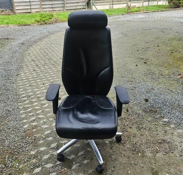 Ergonomische bureaustoel Giroflex 64 in leer  beschikbaar voor biedingen
