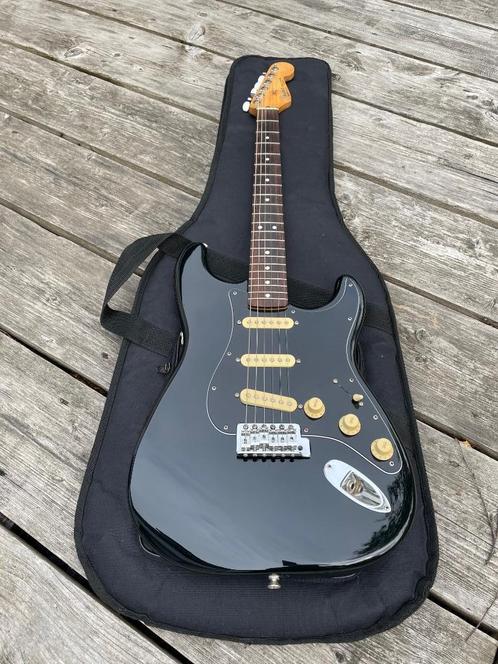 Fender Stratocaster 1993 MN, Muziek en Instrumenten, Snaarinstrumenten | Gitaren | Elektrisch, Zo goed als nieuw, Solid body, Fender