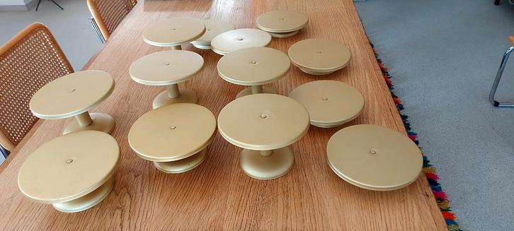 Oude metalen taartvoeten, 16 euro/st, Antiek en Kunst, Curiosa en Brocante, Ophalen of Verzenden