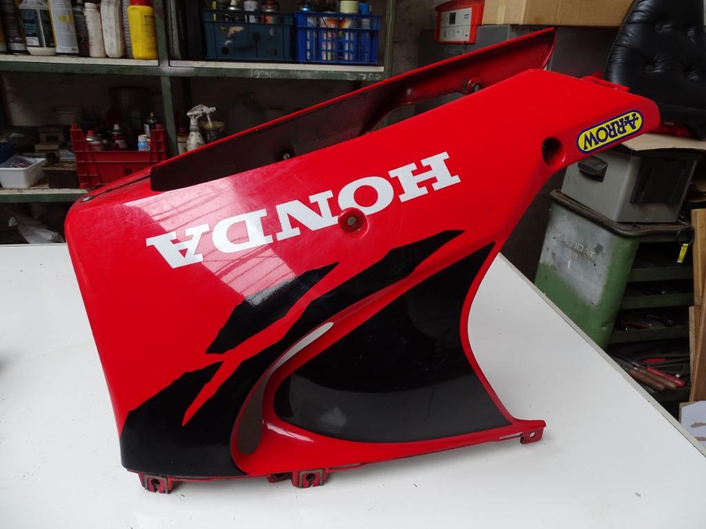 honda cbr 900 rr sc33 onderkuip, Enlèvement ou Envoi, Utilisé