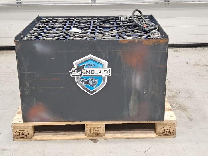 TRACTIEBATTERIJ 80v 690Ah, Auto-onderdelen, Accu's en Toebehoren, Gebruikt