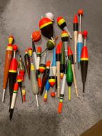 Des flotteurs, des fils et un plateau en plastique, Enlèvement, Utilisé