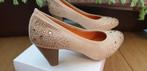 Article NEUF : Chaussures effet daim/strass - P 36, Beige, Escarpins, Enlèvement ou Envoi, Neuf