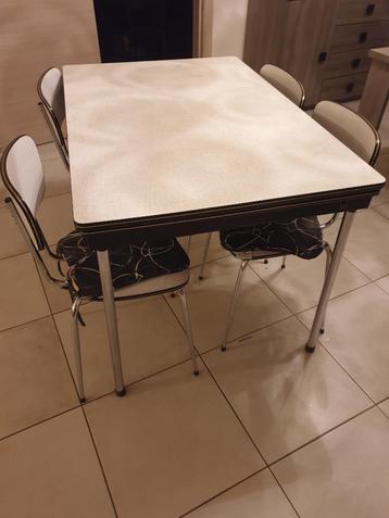 Table de salle à manger en formica, Enlèvement, Comme neuf, Cinq personnes ou plus, Métal
