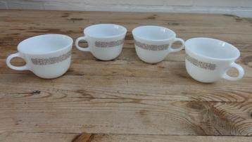4 grote vintage Pyrex koppen, bruine bloemen, Corning U.S.A., Enlèvement ou Envoi, Comme neuf, Autres matériaux, Autres styles