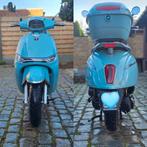 GTS Levanti baby blue scooter, Ophalen, Zo goed als nieuw
