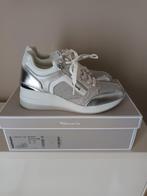 Nieuwe Tamaris leren damessneakers p38, Kleding | Dames, Schoenen, Ophalen of Verzenden, Nieuw