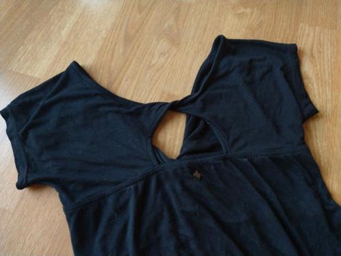 Shirt van kujio mooie decolte, Kleding | Dames, T-shirts, Zo goed als nieuw, Verzenden