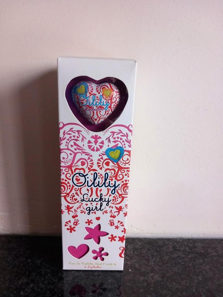 Nieuwe parfum Oilily eau de toilette 50 ml met lipbalm, Handtassen en Accessoires, Uiterlijk | Parfum, Nieuw, Ophalen of Verzenden