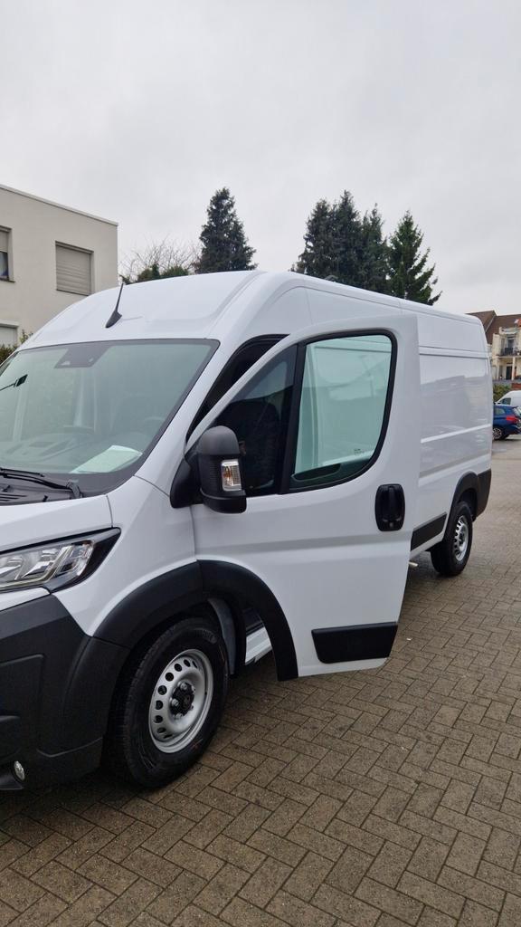 Location de camionnette pour tout de colis, Auto's, Bestelwagens en Lichte vracht, Particulier