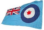 Un drapeau « R.C.A.F » de l'Aviation royale canadienne, Enlèvement ou Envoi