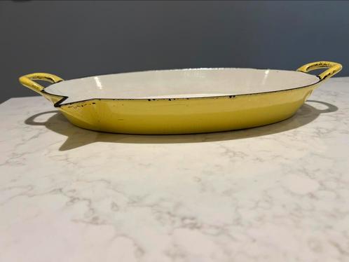FE Belgium Gietijzeren ovenschaal 34 cm in gebruikte staat, Huis en Inrichting, Keuken | Potten en Pannen, Gebruikt, Overige typen