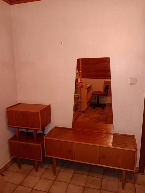Vintage meubels (nachtkastjes, kleerkast, spiegelcommode), Huis en Inrichting, Kasten | Overige, Gebruikt, Ophalen