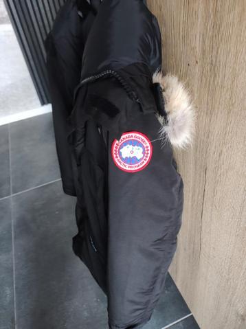 Canada Goose zwarte mooie winterjas. disponible aux enchères