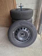 Winterbanden op stalen velg 215/65 R 17 H steekmaat  5x108, Auto-onderdelen, Ophalen, Banden en Velgen, 17 inch, Winterbanden