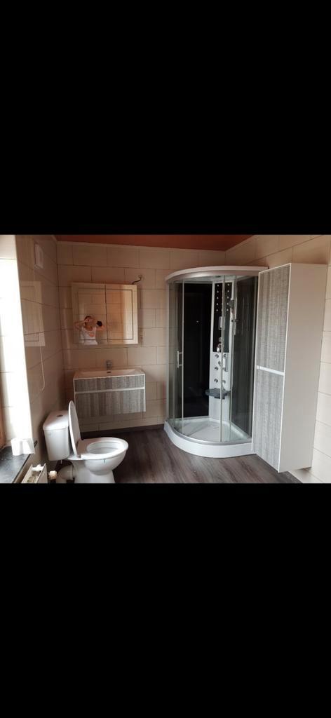 Meuble de salle de bain avec lavabo, armoire à miroir et arm, Maison & Meubles, Salle de bain | Meubles de Salle de bain, Utilisé