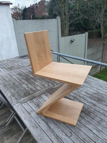 Réplique Chaise design ZIG ZAG de Rietveld en chêne