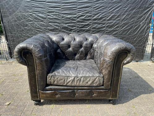 Stoere Chesterfield fauteuil vintage zwart, Antiquités & Art, Antiquités | Meubles | Chaises & Canapés, Enlèvement ou Envoi
