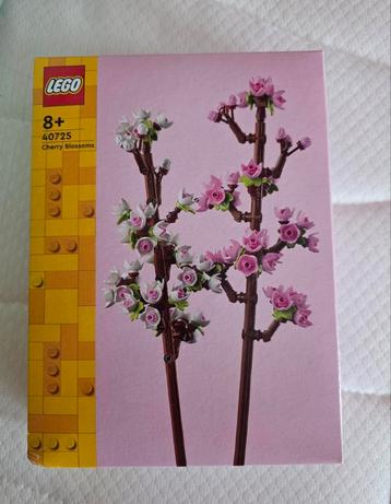 Lego 40725 Kersenbloesems beschikbaar voor biedingen