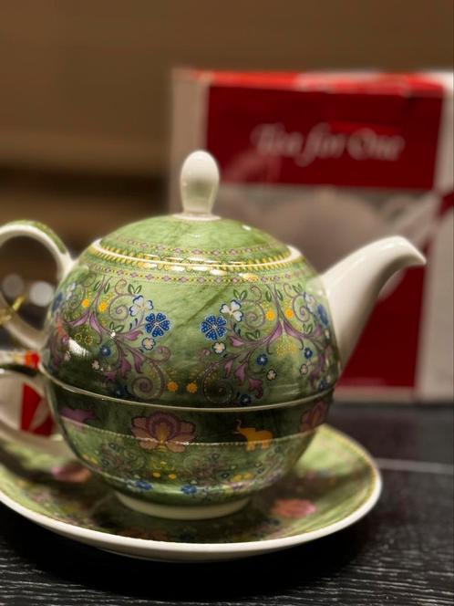 Tea For One - belle théière et sa tasse de thé, Collections, Porcelaine, Cristal & Couverts, Neuf, Tasse et/ou soucoupe, Porcelaine