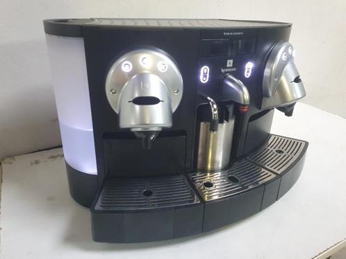 ② Nespresso Pro Gemini CS220 — Cafetières — 2ememain