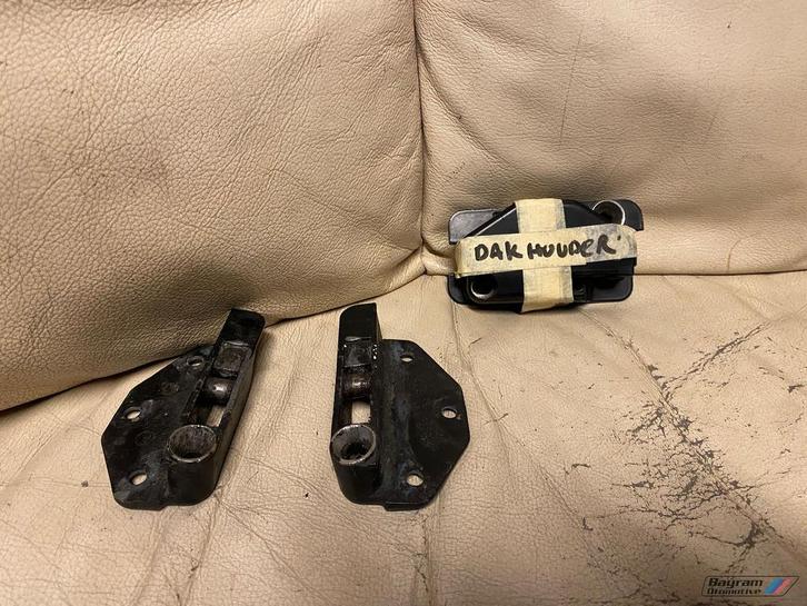 Bmw E36 cabrio set dakbevestigingsplaat grondplaat 8222929, Auto-onderdelen, Carrosserie, BMW, Gebruikt, Ophalen of Verzenden