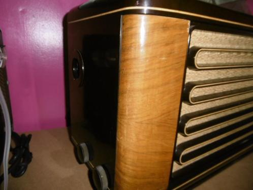 PHILIPS BAKELITE DE 1946 EN FONCTION REMIT EN ORDRE ETAT NEU, Antiek en Kunst, Antiek | Tv's en Audio, Ophalen of Verzenden