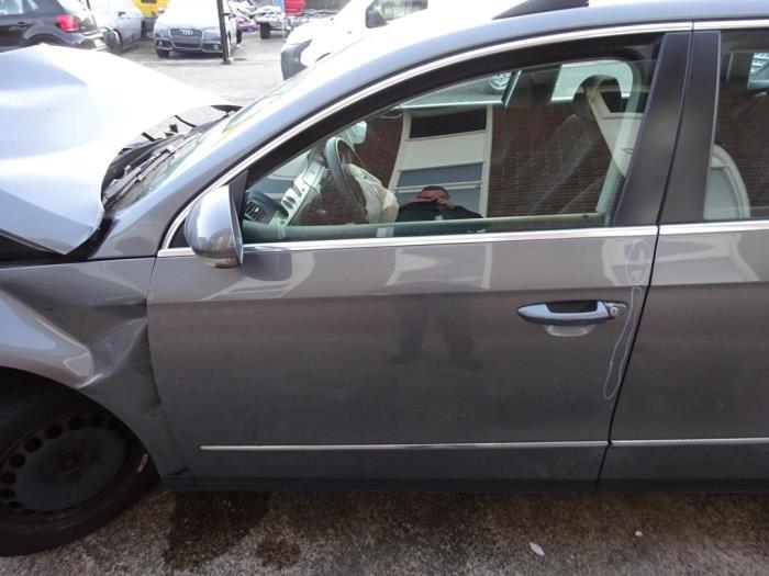 Portière 4portes avant gauche d'un Volkswagen Passat (LA7T), Autos : Pièces & Accessoires, Carrosserie & Tôlerie, Porte, Volkswagen