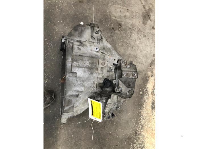 Versnellingsbak van een Peugeot 208, Auto-onderdelen, Transmissie en Toebehoren, Peugeot, Gebruikt, 3 maanden garantie, Ophalen of Verzenden