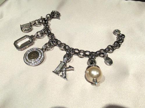 Dyrberg/Kern bedelarmband met kristallen, Handtassen en Accessoires, Armbanden, Zo goed als nieuw, Zilver, Met bedels of kralen