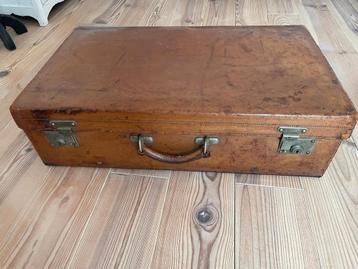 Valise ancienne beschikbaar voor biedingen