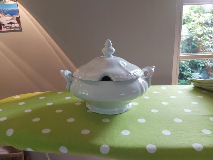 Porseleine soepterrine wit/ecru, Antiek en Kunst, Antiek | Keramiek en Aardewerk, Ophalen