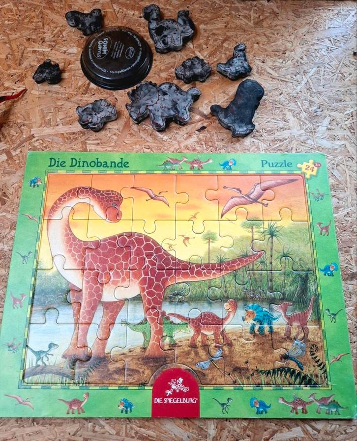 Kleuterjuf verkoopt - thema dino's - puzzel en stempels, Kinderen en Baby's, Speelgoed | Kinderpuzzels, Zo goed als nieuw, Ophalen