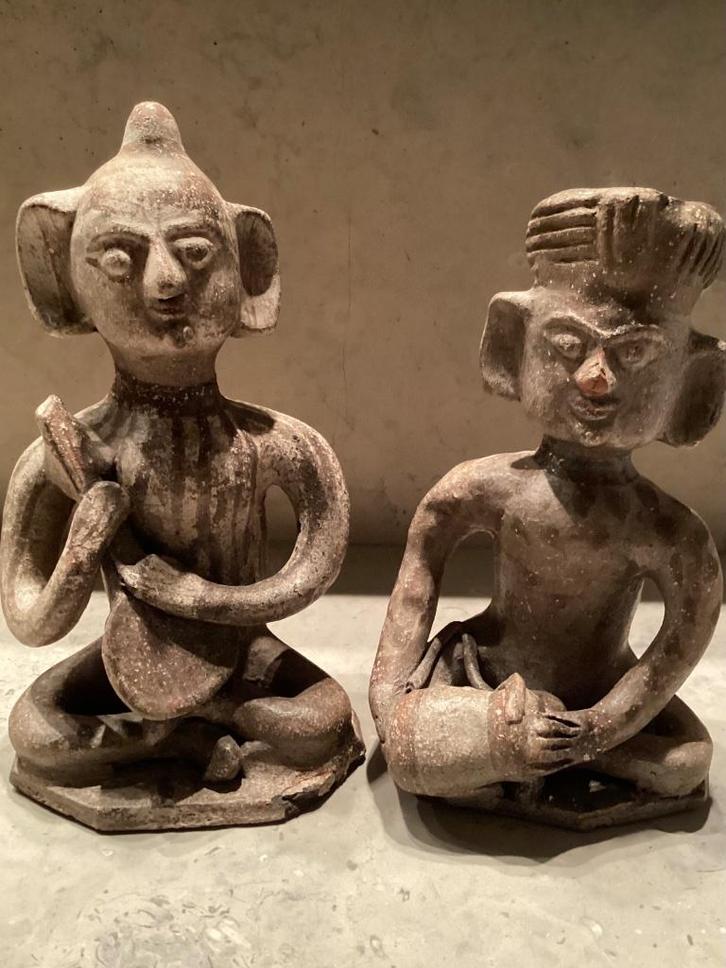 Paar muzikanten in terracotta, Antiek en Kunst, Antiek | Keramiek en Aardewerk, Ophalen