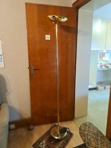 staanlamp beschikbaar voor biedingen