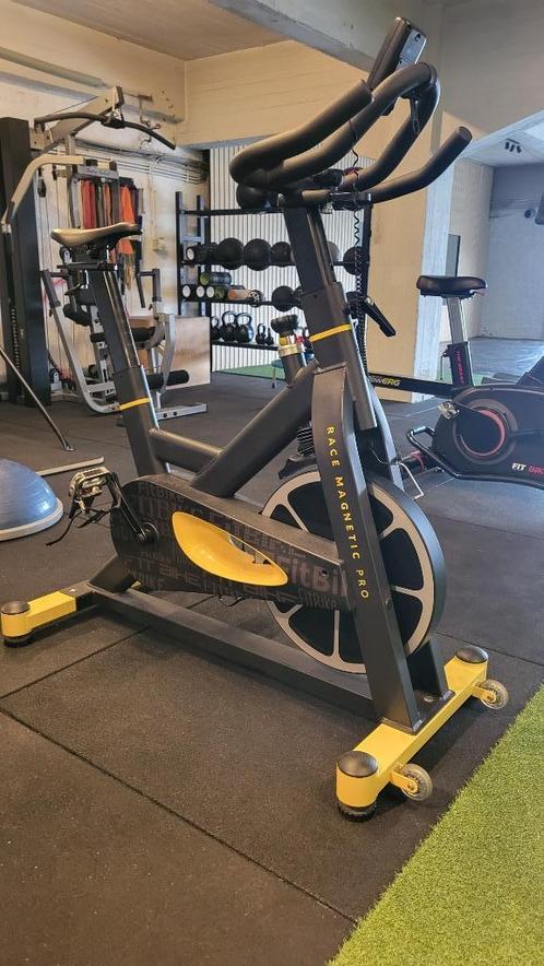 Indoor Cycle - FitBike Race Magnetic Pro, Sport en Fitness, Fitnessapparatuur, Gebruikt, Spinningfiets, Benen, Ophalen
