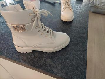 paire de bottes Mexx beiges, taille 37 disponible aux enchères