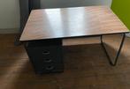 Vintage metalen bureau, Huis en Inrichting, Bureaus, Ophalen, Zo goed als nieuw, Bureau